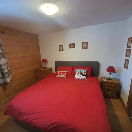 Διαμέρισμα Pour 6 Avec Piscine, Terrasse, Parking Et Proche Des Pistes, - Fr-1-733-129